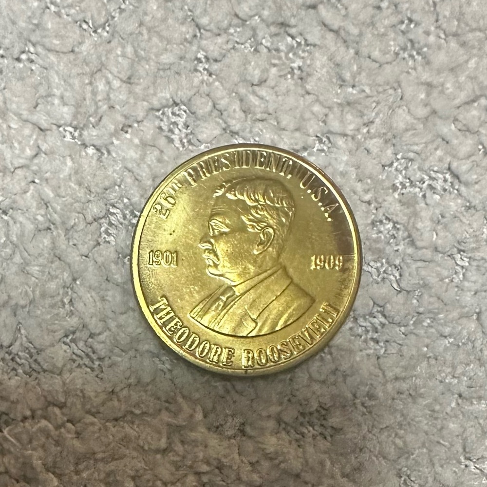 Vintage 1981 readers digest Theodore Roosevelt Commemorative Coin